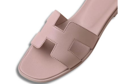Zon & Stijl – De Must‑Have Zomersandaal van Dit Seizoen